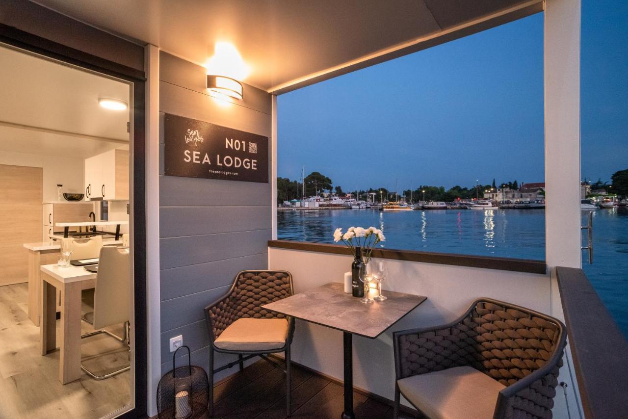 The Sea Lodges Novigrad - Bootshaus Floating Sea House Esterno foto