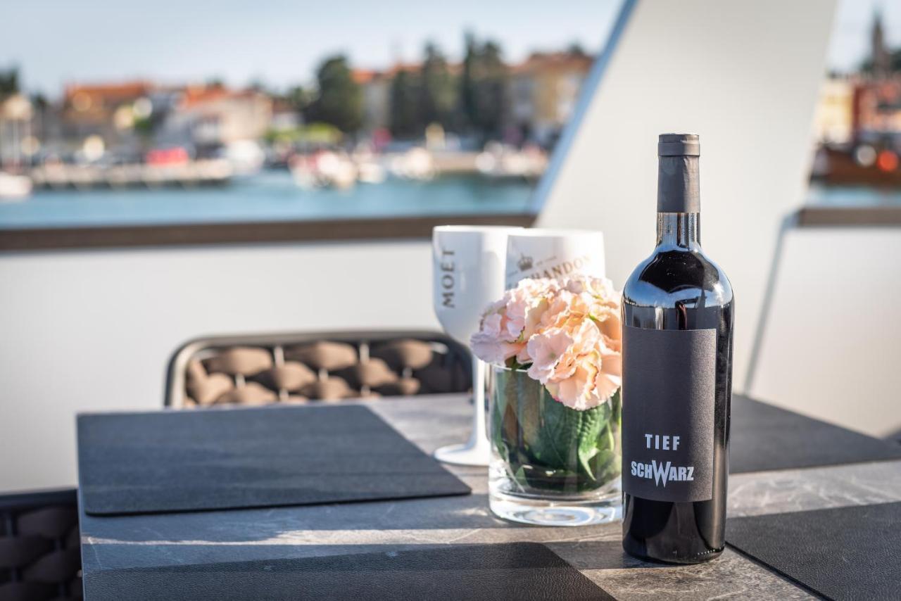 The Sea Lodges Novigrad - Bootshaus Floating Sea House Esterno foto